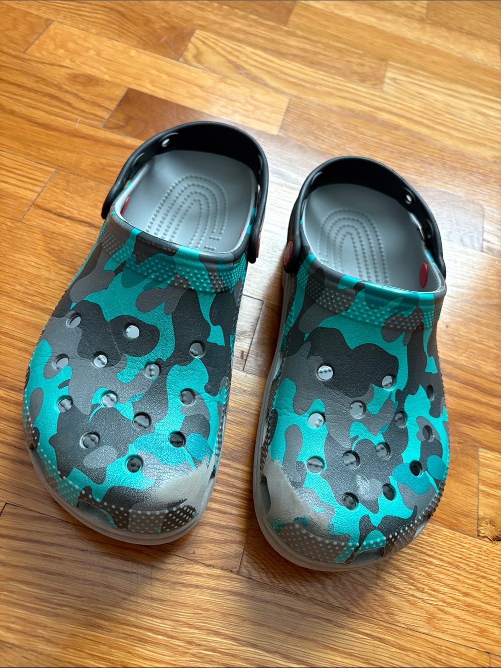 Crocs- Gray Camouflage